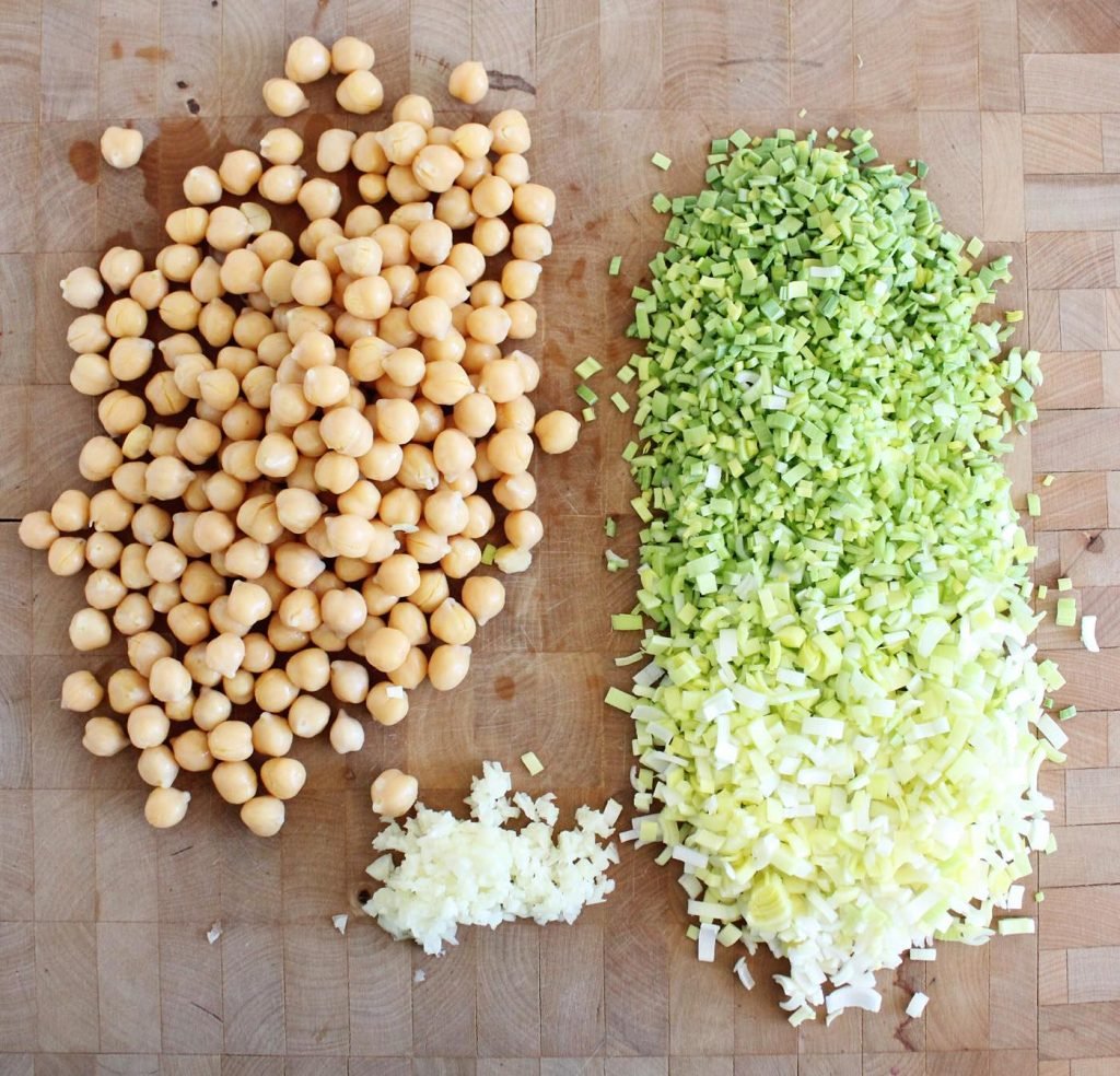 Lemony Greens with Chickpeas