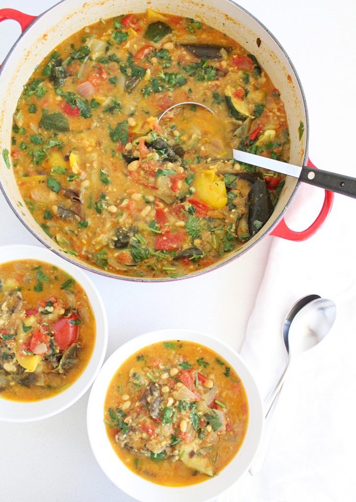 Mashed Curried Vegetable & Navy Bean Soup